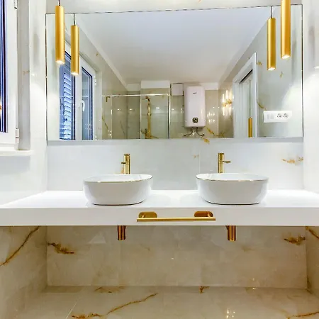 Luxury - City Centar 4*