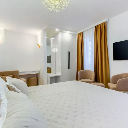 Luxury - City Centar Konukevi 4*