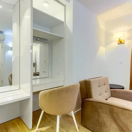 Konukevi Luxury - City Centar 4*
