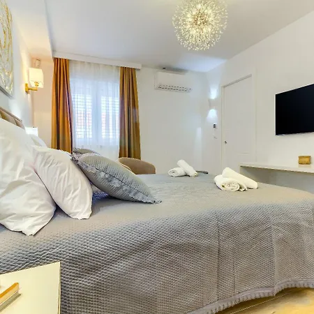 Luxury - City Centar 4*